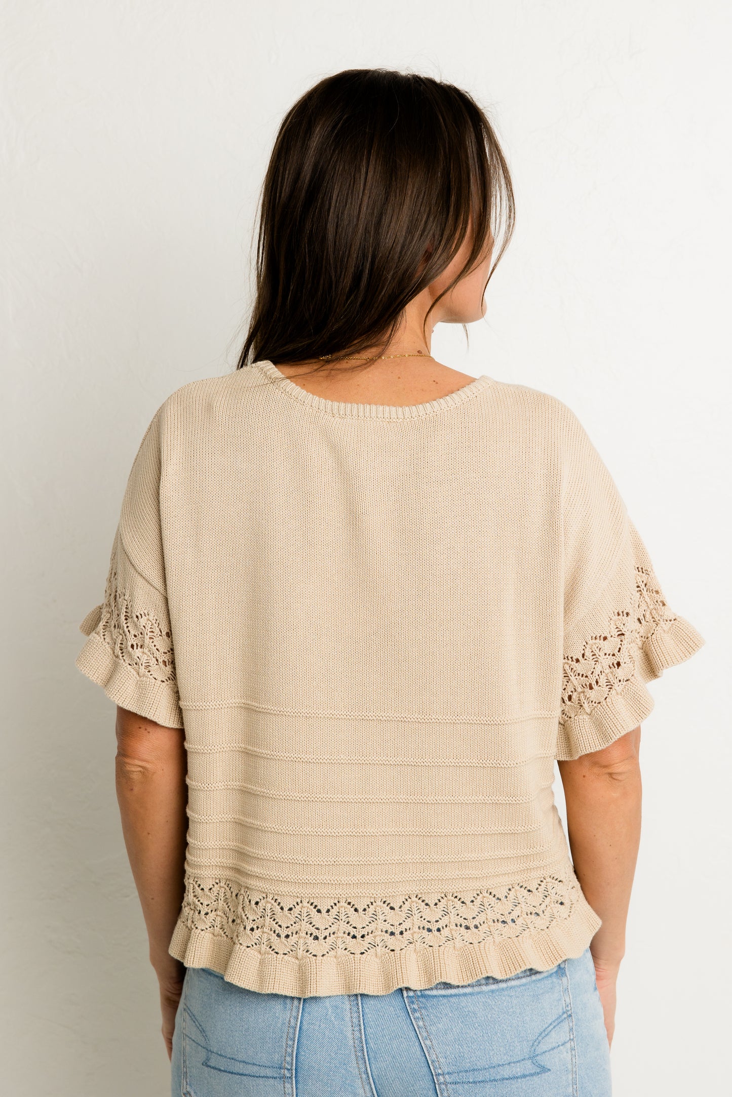 Detailed Short Sleeve Sweater Top