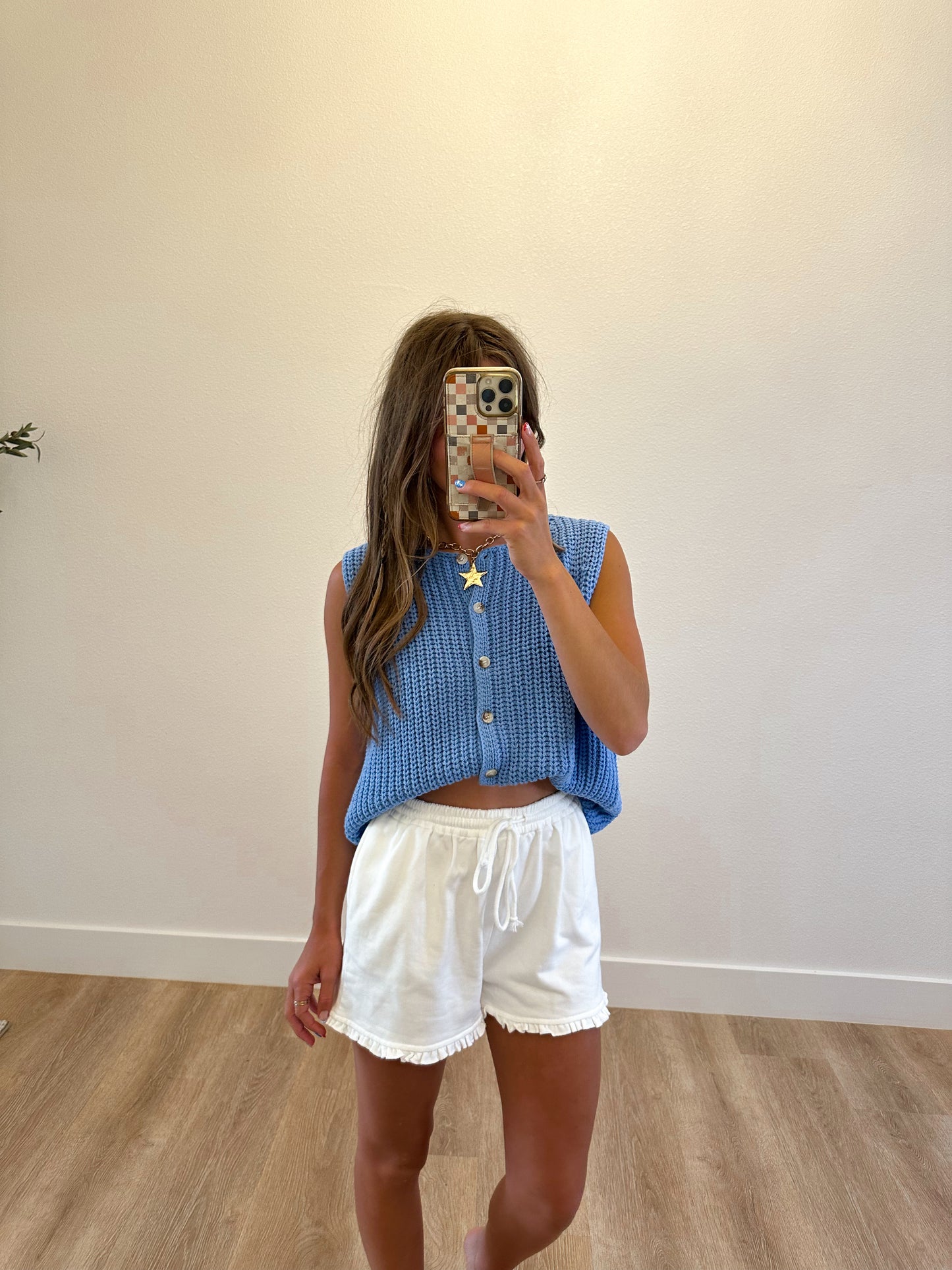 Ruffled Shorts in White (100% COTTON)