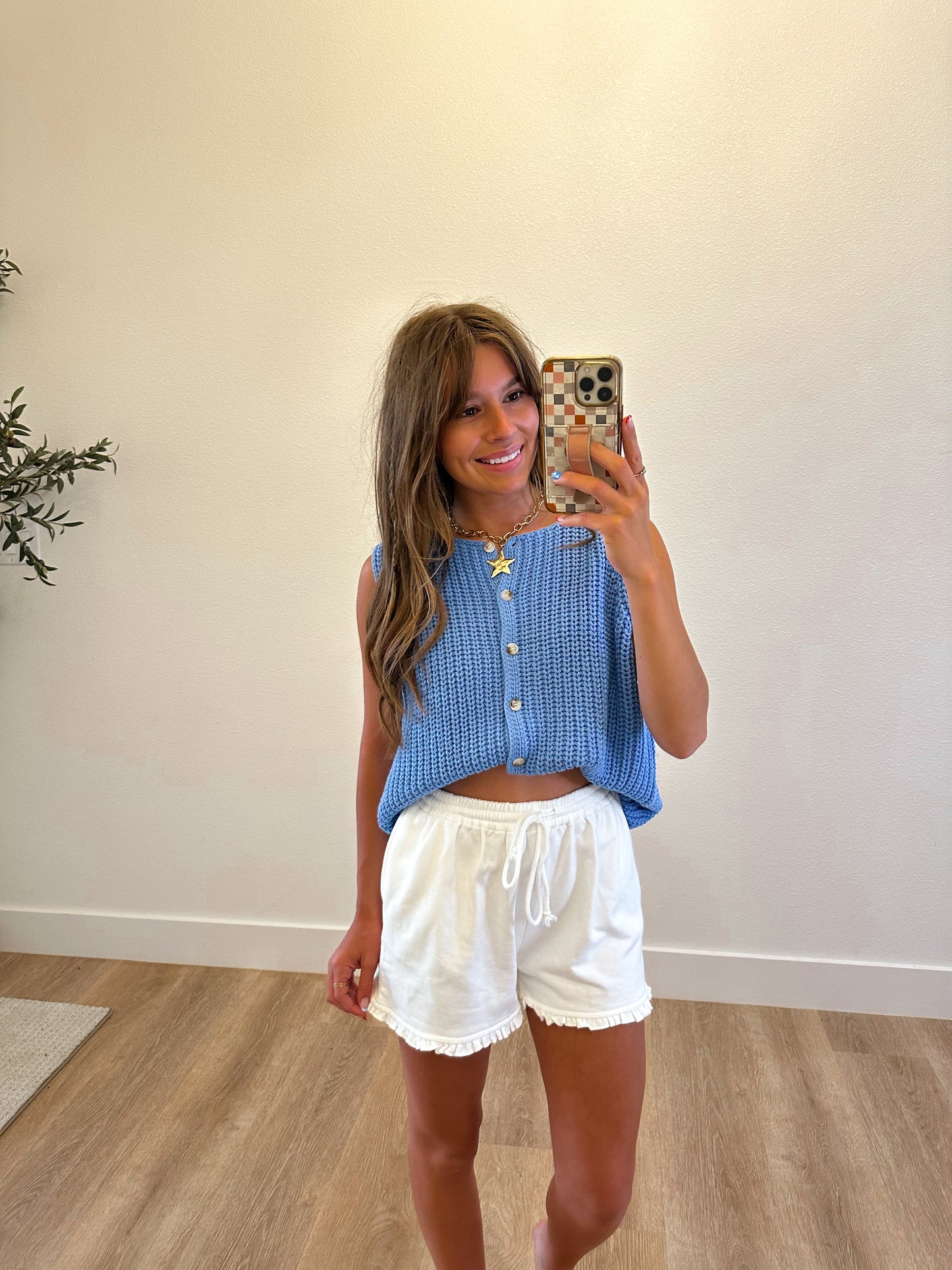 Ruffled Shorts in White (100% COTTON)
